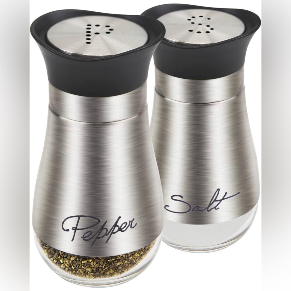 NIB Ideal Kitchen Stainless Steel Silver Bottom Casing Salt and Pepper Shakers